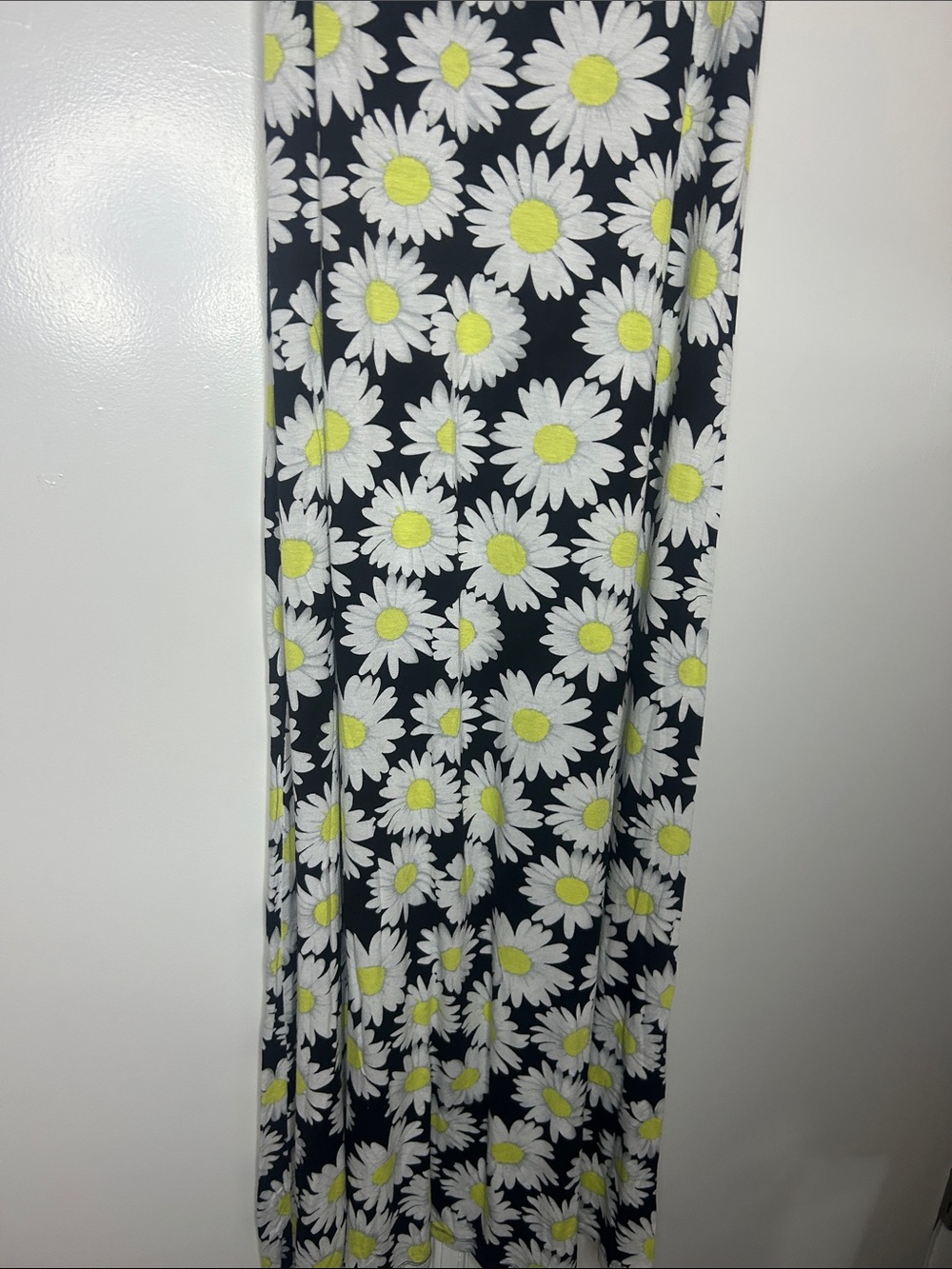 Soft Daisy Maxi Dress - Picture 5 of 10